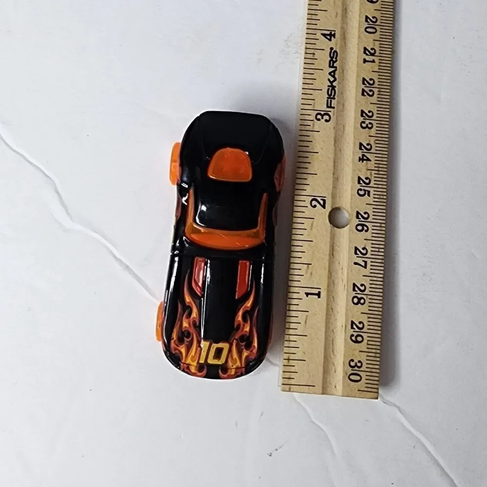 HOT WHEELS FAST FELION BLACK W/FLAMES 